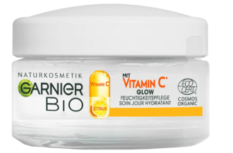 Garnier-Tagespflege-mit-Vitamin-C-für-einen-strahlenden-Teint-Belebende-und-straffende