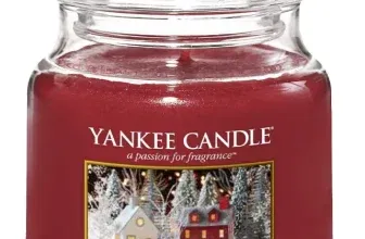Yankee Candle Duftkerze im Glas (mittelgroß) / Christmas Magic / Brenndauer bis zu 75 Stunden für 16,72 € inkl. Prime Versand (statt 21,33 €)