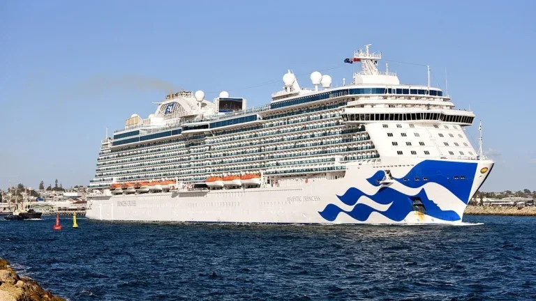 Majestic Princess: Königliche Kreuzfahrt in der Traumwelt