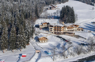 Winterspaß-im-Hotel-Berghof-in-Söll-am-Wilden-Kaiser