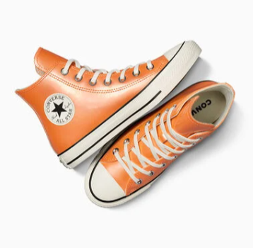 Metallische Converse Chuck Taylor All Star Sneaker in den Größen 35-40 für 27,99 € statt 79,99 €