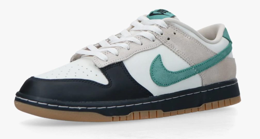 Nike-Dunk-Low-Lt-Orewood-Brn-Bicoastal-Cream-Ii-Black