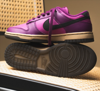 Nike-WMNS-Dunk-Low-viotech-black-hot-fuchsia-khaki-