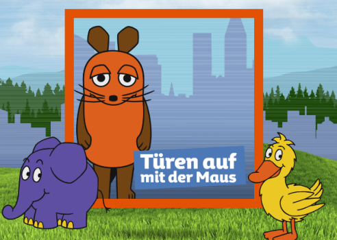 Kinder spielen interaktives Spiel 'Türen auf mit der Maus'