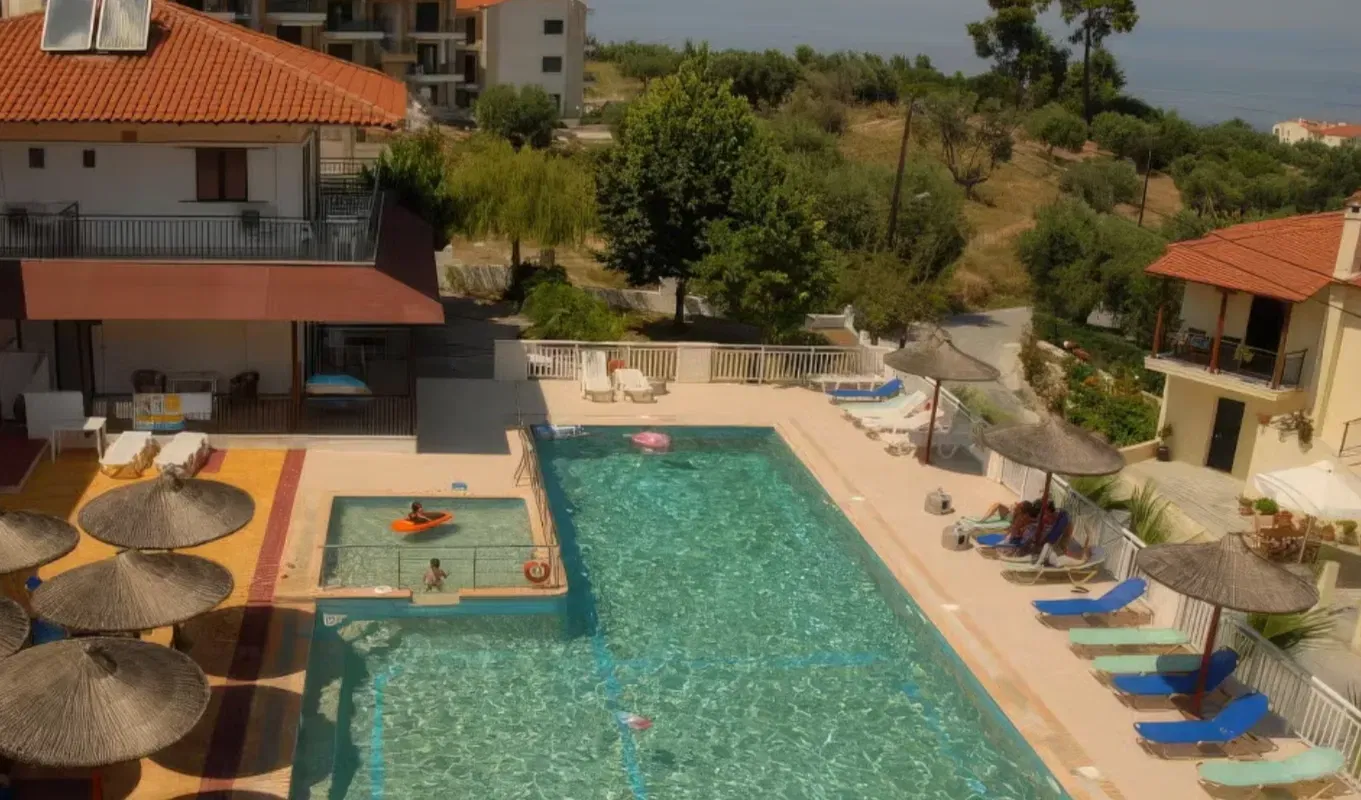 Chalkidiki  im Mai 😍8 Tage im 3* Hotel mit Flug ab 169 € pro Person