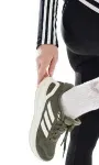Adidas Running – Runfalcon 5 – Sneaker In Olivgruen Und Cremeweiss