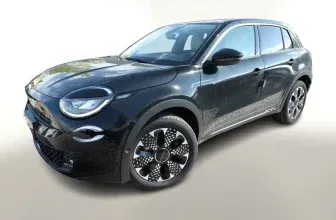 Fiat 600 MHEV, 136 PS, EZ 01/25, 10 km, schwarz, automatisch - Angebot: 26.288,00 € statt 34.810,00 €