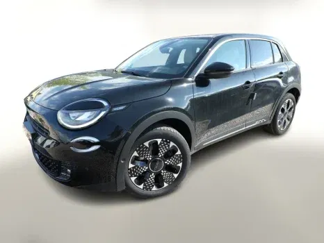 Fiat 600 MHEV, 136 PS, EZ 01/25, 10 km, schwarz, automatisch - Angebot: 26.288,00 € statt 34.810,00 €