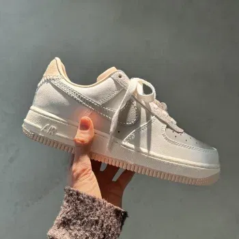 Nike Wmns Air Force 1 '07 Hv1813 001 für 95,00 € inkl. Versand (statt 119,00 €)