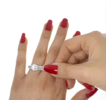 Kostenloses Ringmaßband von Juwelier-Schmuck - Praktisches Tool für die richtige Ringgröße