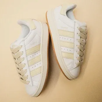 adidas Campus 00s W (Jh7270) für 54,05 € inkl. Versand (statt 80,00 €)