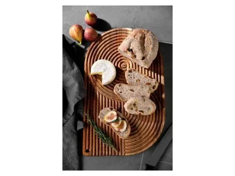 Bergner Akazien Schneidebrett mit Musterschnitzung für 13,94 € inkl. Versand (statt 25,94 €)