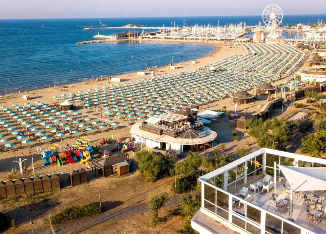 Adria 🇮🇹 Sonne, Strand & Sparpreis: 11 Tage Rimini im 4* Hotel Baia Imperiale ab 452 € inkl. Frühstück