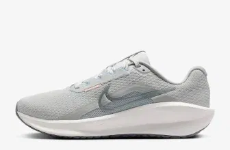 Nike Downshifter 13 Damen Sneaker FD6476-006 (Gr. 40,5 bis 44,5) ab 34,99 € inkl. Versand (Nike Member)