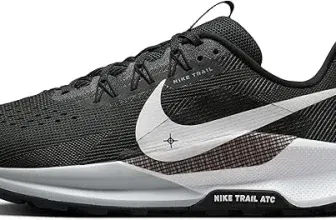 Nike Reactx Pegasus Trail 5 Herren Sneaker DV3864-001 (Gr. 39 bis 45,5) für 78,36 € inkl. Versand