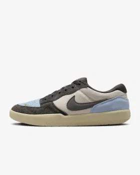 Nike Sb Force 58 Herren Sneaker DV5477-102 (Gr. 36 bis 48,5) ab 37,49 € inkl. Versand (Nike Member)
