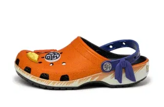 Crocs x Dragon Ball Z Classic Clog 210826-90H (Gr. 36-37 bis 41-42) für 49,00 € inkl. Versand (statt 69,95 €)