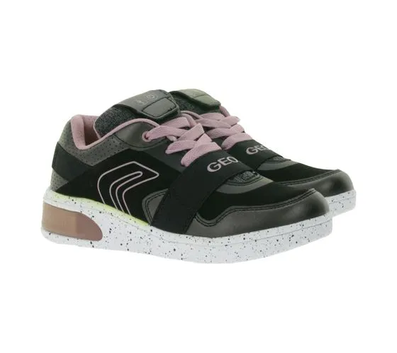 Geox Respira Xled J928DA 0NF6K C0618 (Gr. 31 bis 39 für Jungen und Mädchen Schwarz/Altrosa) für 22,99 € inkl. Versand (statt 42,50 €)