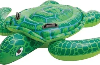 Intex Lil' Sea Turtle Ride-On (Aufblasbarer Reittier 58001 Blau 335 x 335 cm) für 13,49 € inkl. Prime-Versand (statt 22,00 €)