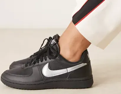 Schnäppchen, Deals Und Rabattcodes Des Tages - Nike Field General Sneaker In Schwarz