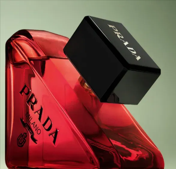 Gratis Duftprobe: Prada Paradoxe Radical Essence –  20.000 Parfümproben
