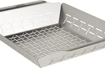 Weber 6434 Grillkorb aus Edelstahl 30x35 cm für Q-300-3000-Serie und größere Gasgrills sowie die meisten Holzkohlegrills für 19,99 € inkl. Prime-Versand (statt 34,56 €)