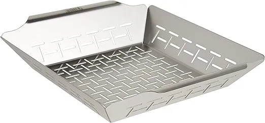 Weber 6434 Grillkorb aus Edelstahl 30×35 cm für Q-300-3000-Serie und größere Gasgrills sowie die meisten Holzkohlegrills für 19,99 € inkl. Prime-Versand (statt 34,56 €)