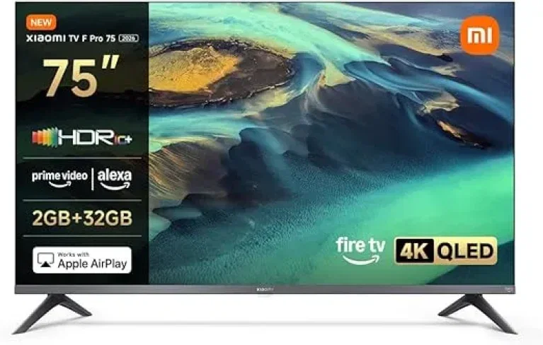 Ein 75-Zoll-QLED-Fernseher mit einer atemberaubenden Landschaft auf dem Bildschirm