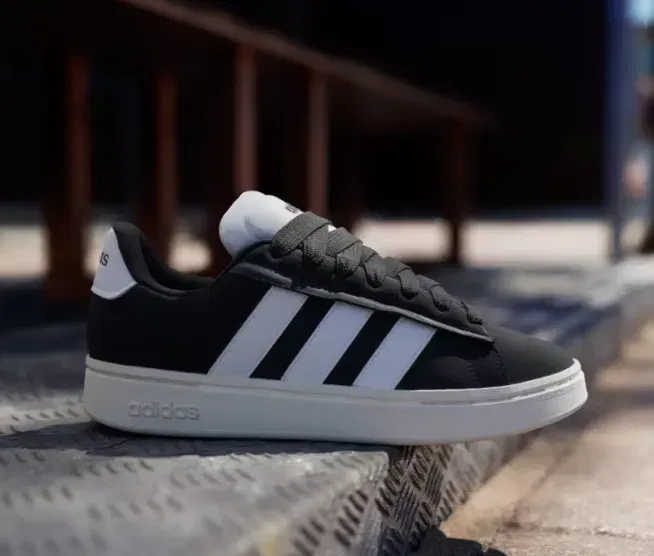 Adidas Grand Court Alpha Schuh JH7235 (Gr. 36 bis 48) für 45,00 € inkl. Versand (statt 65,00 €)