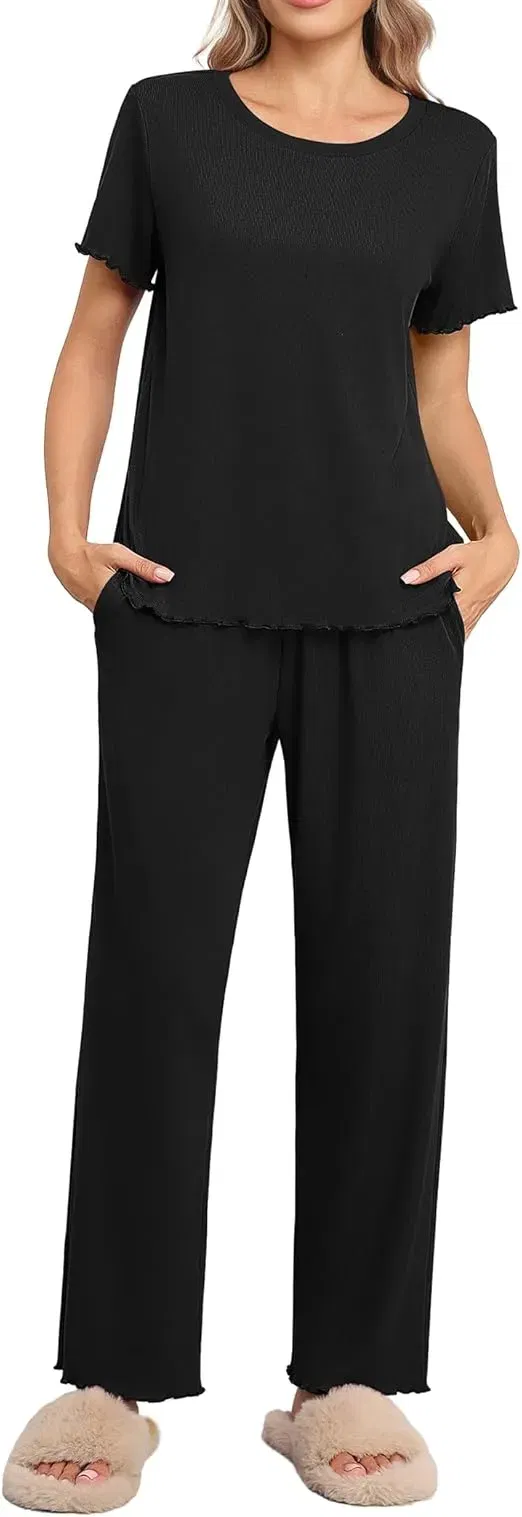 Ekouaer Damen Schlafanzug Kurzarm (8 Farben, Gr. S bis XXL) für 17,99 € inkl. Prime-Versand (statt 29,99 €)