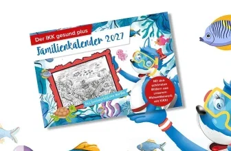 IKK gesund plus Familienkalender 2027 mit blauem Maskottchen KIKKI und Unterwasser-Motiven
