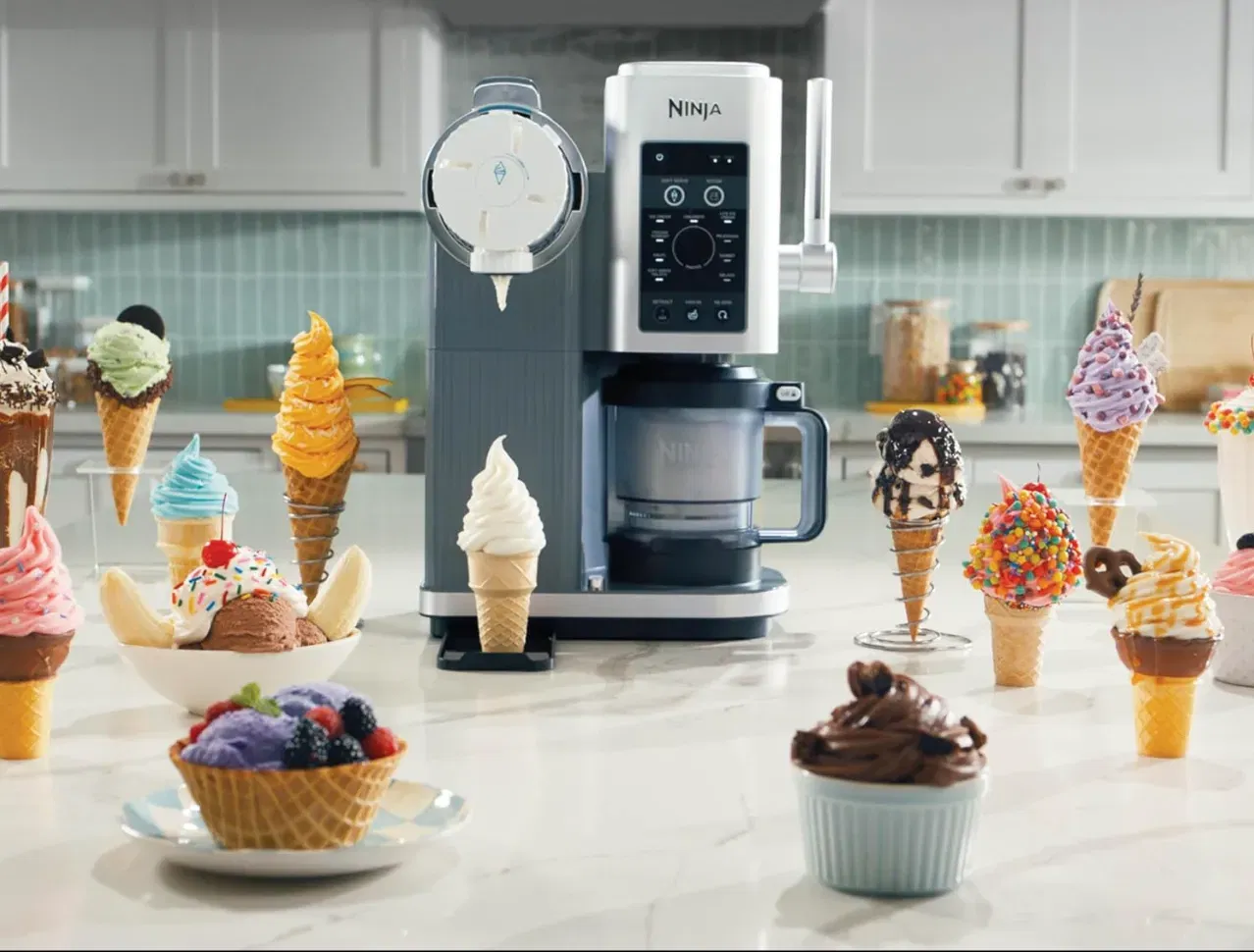 Jetzt verfügbar 🍦 Ninja Swirl by CREAMi 13-in-1 Softeis & Eismaschine NC701EU ab 369,99 € inkl. Versand