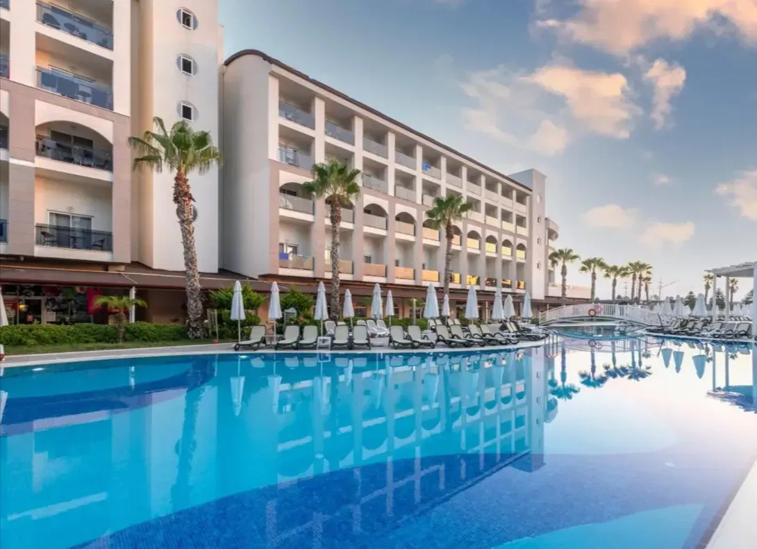 Türkei-Schnäppchen: 6 Tage All Inclusive inkl. Flüge im 5* Port River Hotel & Spa für nur 291 €