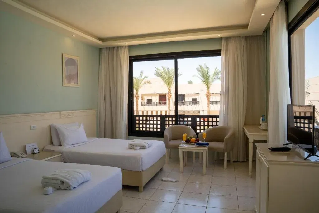 Schnäppchen, Deals Und Rabattcodes Des Tages - Luxuriöses Zimmer Im Blend Club Aqua Resort