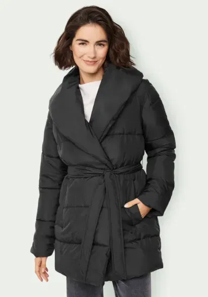 Esmara Damen Kurzmantel mit Breitem Reverskragen (Schwarz + Olive) für 20,94 € inkl. Versand (statt 30,94 €)