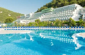 Kroatien: 7 Tage im 4* Hotel Hedera mit Frühstück & Extras ab 275 €