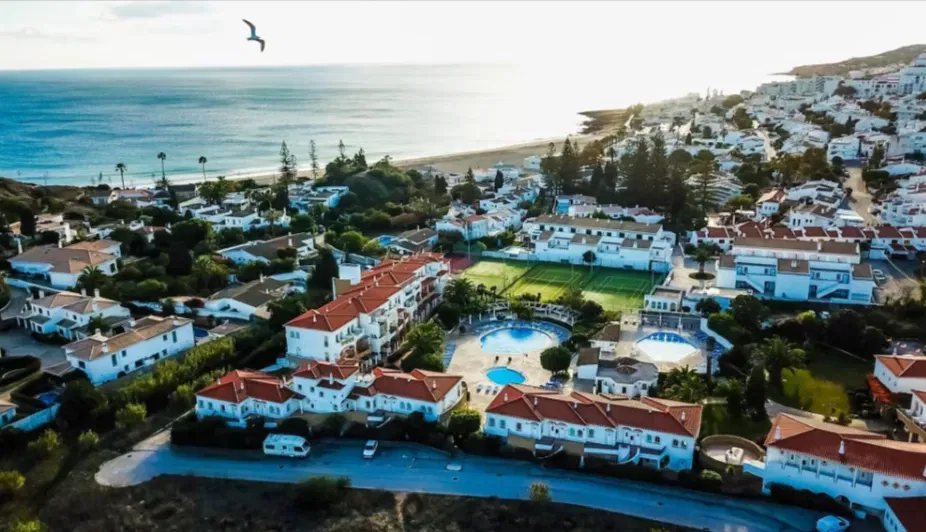 Portugal Urlaub Angebot: 8 Tage im 4★ Luz Bay Hotel für nur 269 € inkl. Flug und Frühstück