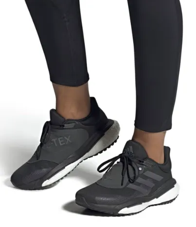 adidas Solarglide 5 GORE-TEX Damen (Gr. 38-42) Laufschuh-Deal für 59,98 € statt 99 €