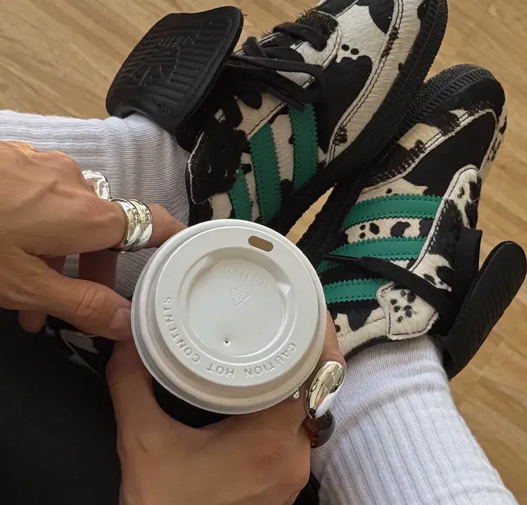 adidas Samba Lt W JS3930 (Gr. 36 bis 46 2/3) für 75,00 € inkl. Versand (statt 129,99 €)