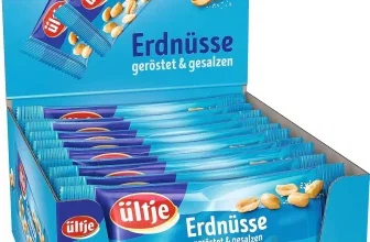 Offene blaue Verkaufsbox mit 20 Riegelbeuteln ültje Erdnüsse geröstet & gesalzen