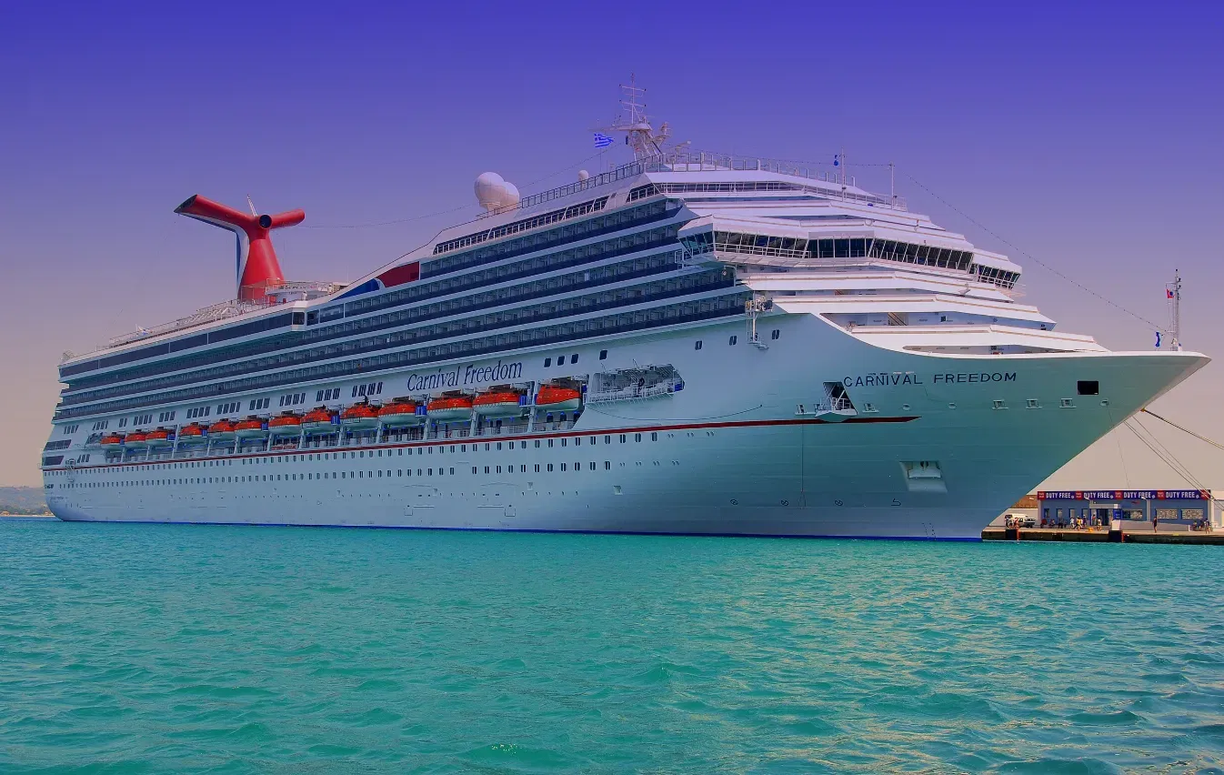 Frühbucher Carnival Freedom 🚢14 Tage Transatlantik-Kreuzfahrt Barcelona über die Bahamas ab 451€ p.P.