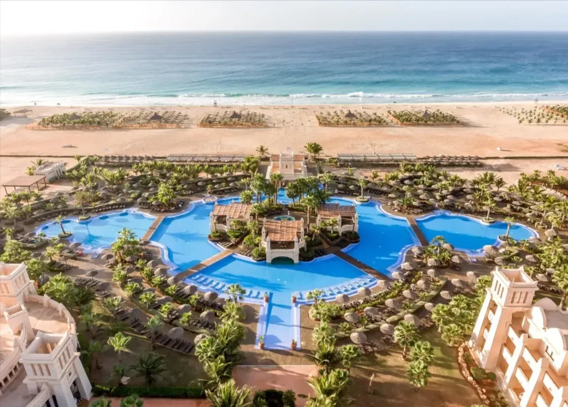 Schnäppchen, Deals und Rabattcodes des Tages - Hotel Riu Touareg Curral Velho Urlaub inkl. Flug