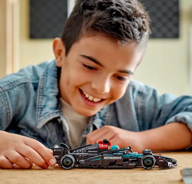 Schnäppchen, Deals Und Rabattcodes Des Tages - Lego Speed Champions Mercedes Amg F1 W15 Rennauto Spielzeug