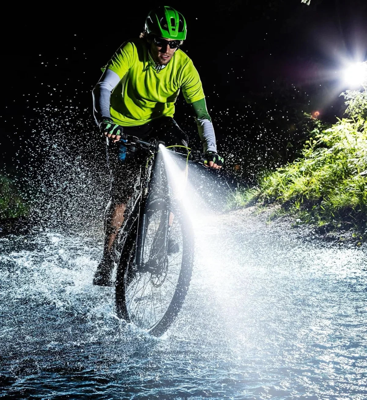 OnMeto wiederaufladbares Fahrradlicht (4 Farben, IPX5, wasserdicht)