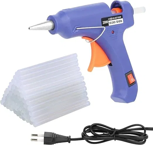 Heißklebepistole 20W (mit 60 Stück Heißklebesticks) für 5,99 € inkl. Prime-Versand (statt 9,00 €)