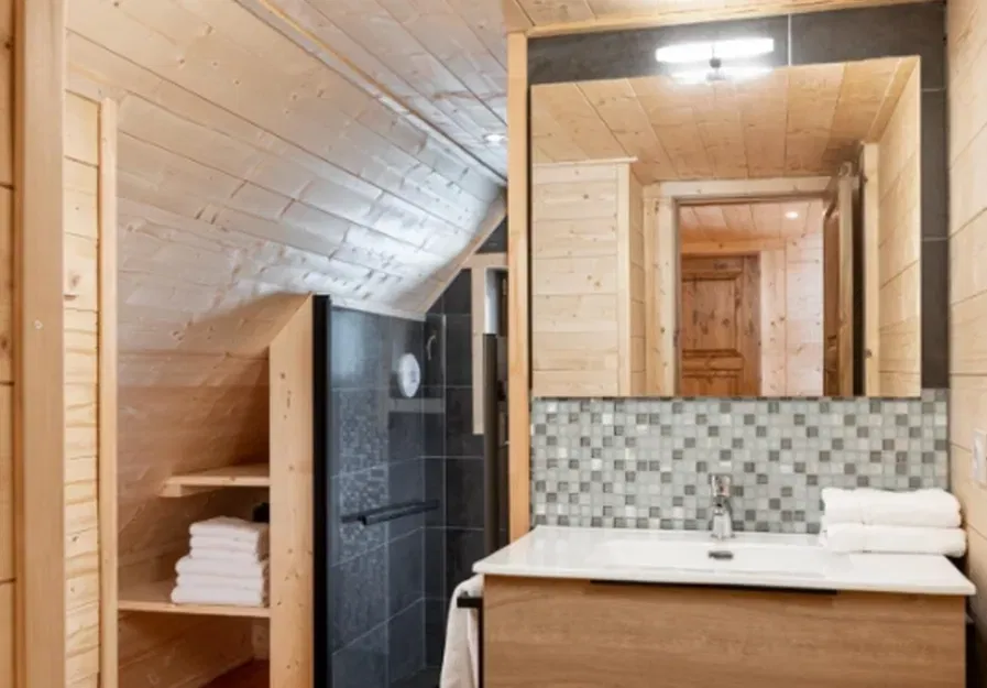 Les Chalets de l Ecrin Le Massif du Devoluy Frankreich Sunweb 12 08 2025 05 34 PM 2 Schnäppchen, Deals Und Rabattcodes Des Tages - Luxuriöse Chalets In Frankreich