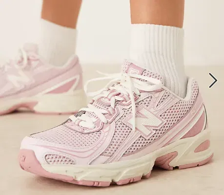 Schnäppchen, Deals Und Rabattcodes Des Tages - Rosa Sneaker Von New Balance