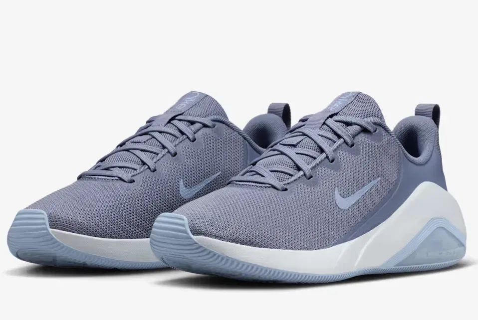 Nike Bella 7 FZ1689-401 (Gr. 35,5 bis 44) ab 44,99 € inkl. Versand  (Nike Member) (statt 79,98 €)