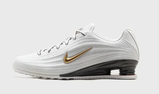 Nike WMNS Shox Z HQ7540-100 (Gr. 36,5 bis 42,5) für 72,98 € inkl. Versand (statt 90,00 €)