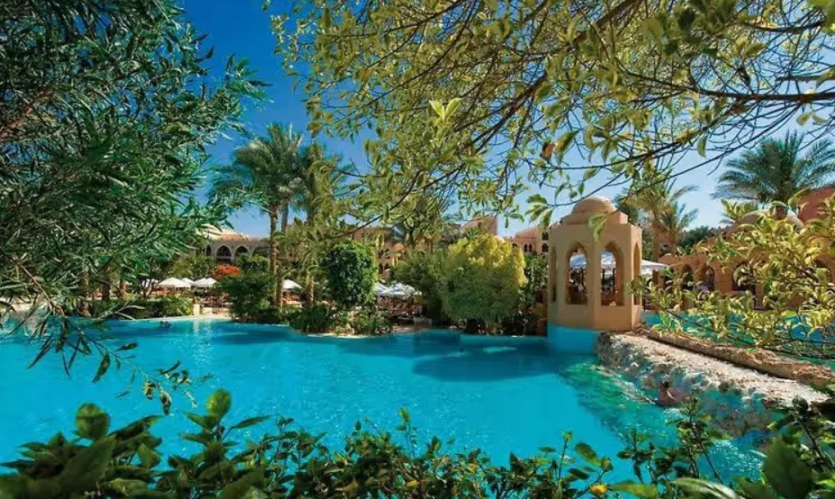 All Inclusive Urlaub im The Makadi Palace Hurghada ab 373 € in der Junior Suite inkl. Flüge und Transfers